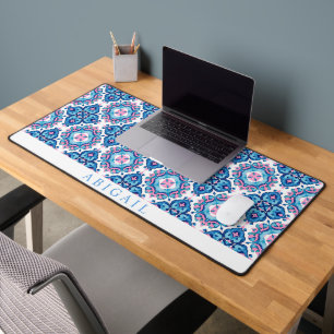 Blauw roze geometrisch mediterraan tegelpatroon bureaumat