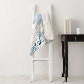 Blauw Rozen patroon Monogram Sherpa Deken (In situ)