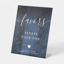 Blauw rustiek boho schuur houten gunsten reclamebord met voetstuk