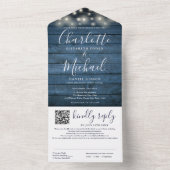 Blauw rustiek houten slingerlicht QR-code bruiloft All In One Uitnodiging (Binnen)