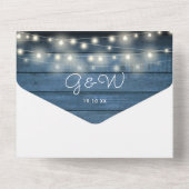 Blauw rustieke slingerlichten monogram foto bruilo all in one uitnodiging (Achterkant)