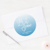 Blauw Script Laat het sneeuwwinter vakantie Ronde Sticker (Envelop)