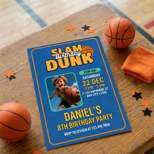 Blauw sportief basketbal slam dunk kinderverjaarda kaart