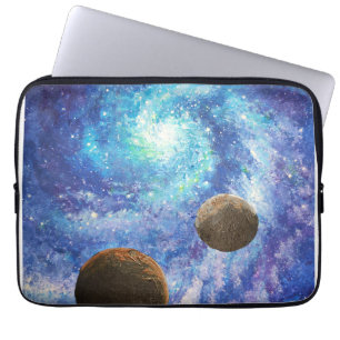 Blauw sterrenstelsel en planeten laptop sleeve