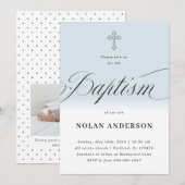 Blauw subtiel kruis in letters Calligrafie Baptism Kaart (Voorkant / Achterkant)