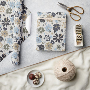 Blauw Tan Flowers omlijnd Floral Pattern Cadeaupapier