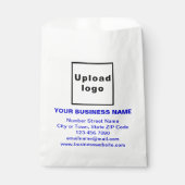 Blauw tekst bedrijfsmerk op papieren zak bedankzakje (Voorkant)