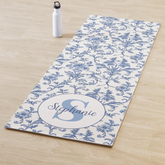 Blauw toile Frans monogram naam bloempatroon Yogamat (In situ)