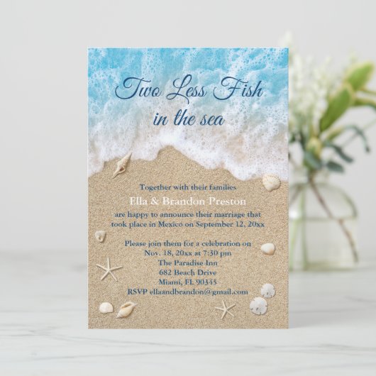 Blauw Twee Minder Vis in het Zee Post Bruiloft Kaart (Staand voorkant)