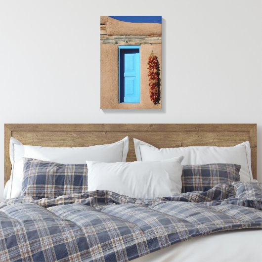 Blauw venster van Taos Canvas Afdruk (Insitu (Slaapkamer))