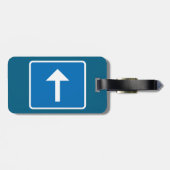 Blauw verkeersbord voor eenrichtingsverkeer met pi bagagelabel (Achterkant horizontaal)