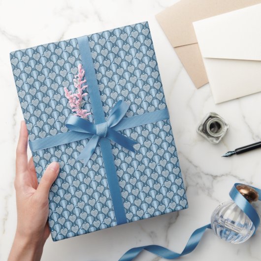 Blauw verticaal gestreept patroon met retro hart e cadeaupapier (Geschenken)