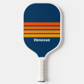 Blauw vintage overdwars gestreept met naam pickleball paddle (Achterkant)