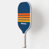 Blauw vintage overdwars gestreept met naam pickleball paddle (Links)