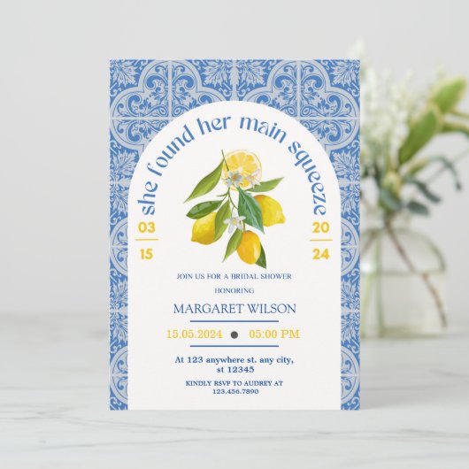 Blauw vond ze haar belangrijkste squeeze vrijgezel kaart (Staand voorkant)