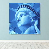 Blauw Vrijheidsbeeld Verpakt Canvas Afdruk (Insitu (Houten vloer))