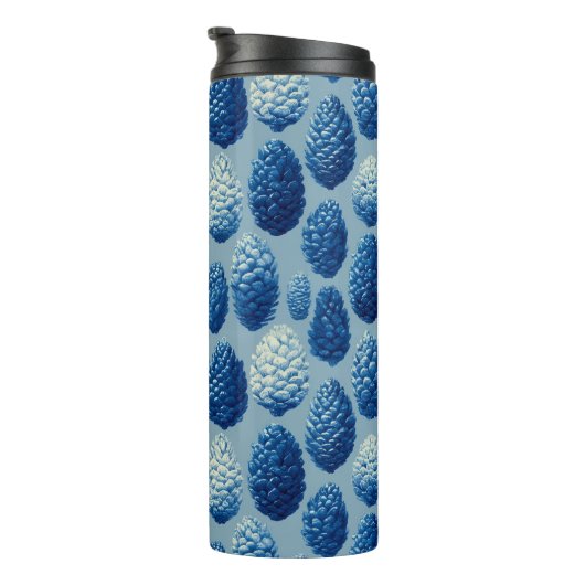 Blauw Winter Pine Cone Patroon Thermosbeker (Geroteerd rechts)