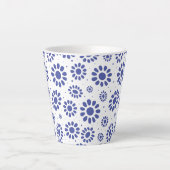 Blauw Wit Abstract Daisy Pattern Latte Mok (Voorkant)