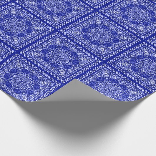 Blauw-wit bandana patroon cadeaupapier (Hoek)