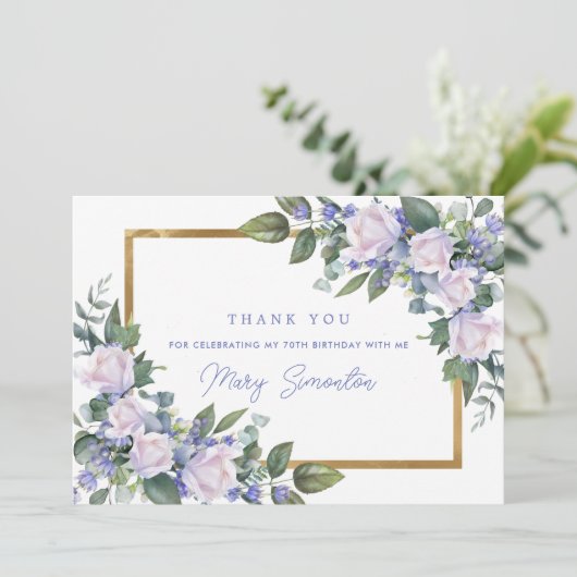 Blauw Wit Bloemen 70e Verjaardag Foto Flat Bedankkaart (Staand voorkant)