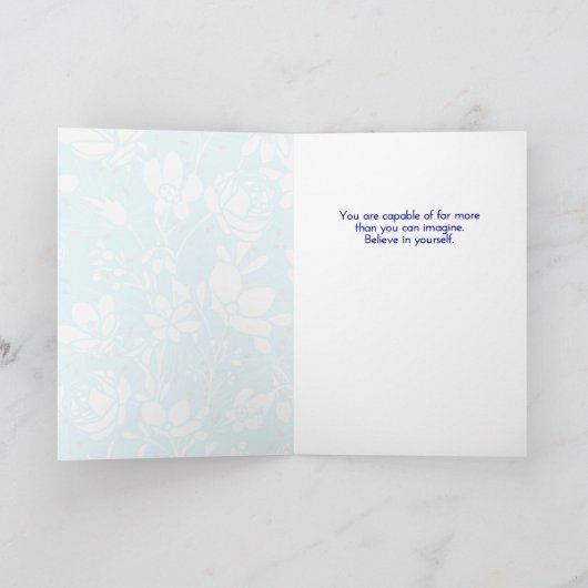 Blauw & Wit Bloemen Blijf Sterk & Moedig Kaart (Binnen)