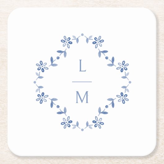 Blauw & Wit Bloemen Monogrammed Wedding Kartonnen Onderzetters (Voorkant)