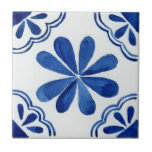 Blauw & Wit Bloemen Patroon Mediterraan Tegeltje<br><div class="desc">Geef uw huis een unieke, mediterrane uitstraling met Blue & White Floral Pattern Mediterranean Ceramic Tegel! Deze heerlijke tegel heeft een prachtig waterverf stijlpatroon in blauw en wit dat verfijning en charme zal brengen in elke kamer. Deze tegel is ideaal voor het toevoegen van interesse aan doffe wanden en is...</div>