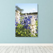 Blauw & Wit Bluebonnets Stretched Canvas Muurkunst Afdruk (Insitu (Houten vloer))