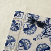  blauw wit geometrisch bloemenpatroon strandlaken (In situ)