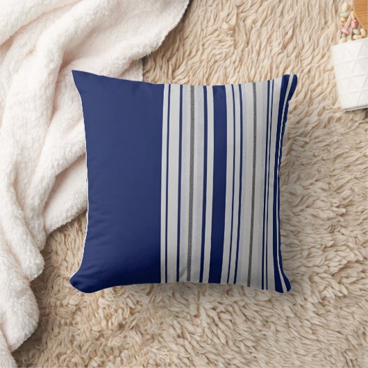 Blauw & Wit gestreept kussen met zwarte accenten (Deken)