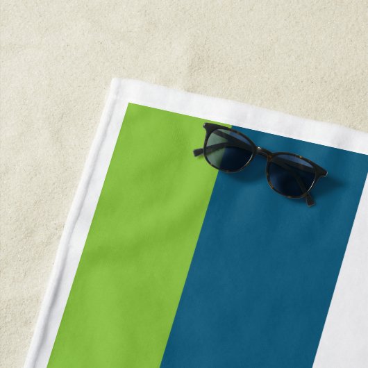 Blauw Wit Groen Verticale Strepen Gepersonaliseerd Strandlaken (In situ)