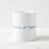 Blauw & Wit Kalligrafie Elegant Chic Modern Grote Koffiekop (Voorkant)