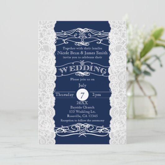 Blauw & Wit Kant Elegante Bruiloft Uitnodigingen (Staand voorkant)