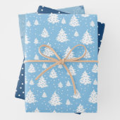 Blauw-wit kerstboompatroon inpakpapier vel (In situ)