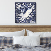 Blauw Wit Konijnenhaas Konijnenvogel Bloemenbos Canvas Afdruk (Insitu (Slaapkamer))