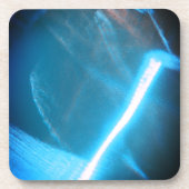 Blauw wit koud licht op glas bier onderzetter (Voorkant)