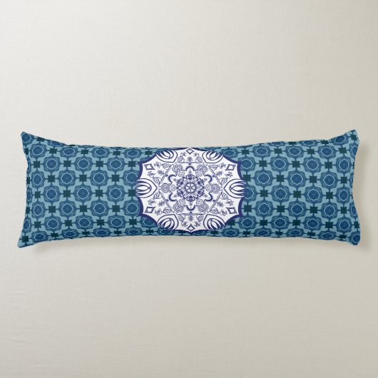 Blauw & Wit Mandel met Wezens Lichaamskussen (Voorkant)