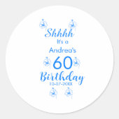 Blauw wit mauve shhhh 60ste verjaardag bloemnaam ronde sticker (Voorkant)