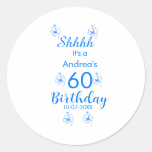 Blauw wit mauve shhhh 60ste verjaardag bloemnaam ronde sticker