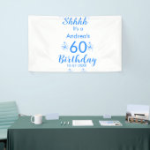 Blauw wit mauve shhhh 60ste verjaardag bloemnaam spandoek (Beurs)