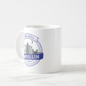 Blauw Wit Medellin Colombia Cityscape Logo Koffiemok (Voorkant links)