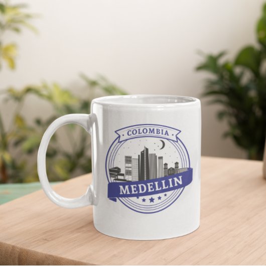 Blauw Wit Medellin Colombia Cityscape Logo Koffiemok