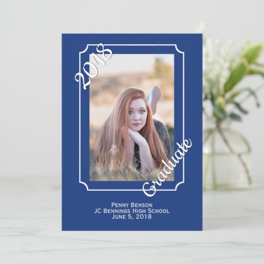 Blauw-wit Modern Photo Afstuderen Aankondiging (Staand voorkant)