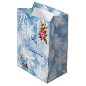 Blauw Wit Sneeuwvlok Holly Bessen Vrolijk Kerstfee Medium Cadeauzakje (Voorkant Gekanteld)