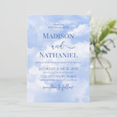 Blauw Wit Sparkle Wolken Dromerige Elegante Bruilo Kaart (Staand voorkant)