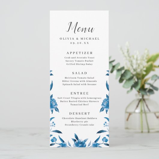 Blauw & wit waterverf bloemenbruiloft menu (Staand voorkant)