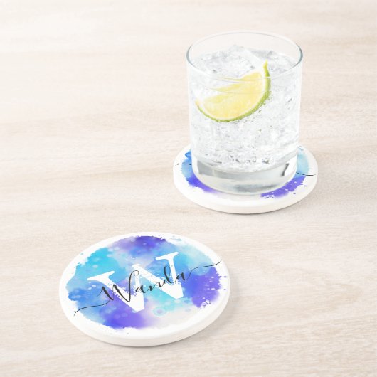 Blauw Wit Waterverf Monogram Script Zandsteen Onderzetter (Zijkant)