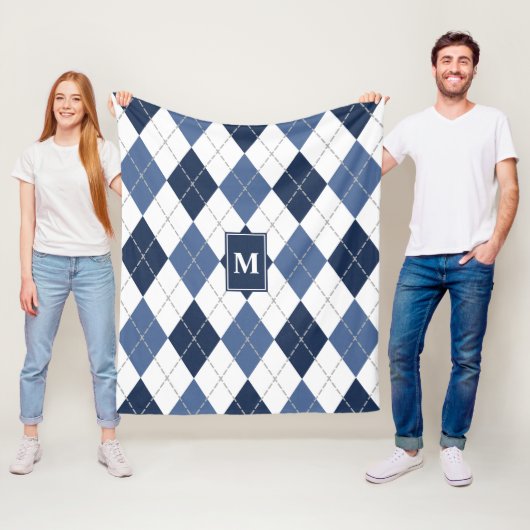 Blauw-witte Argyle plaid monogram Fleece Deken (In situ)