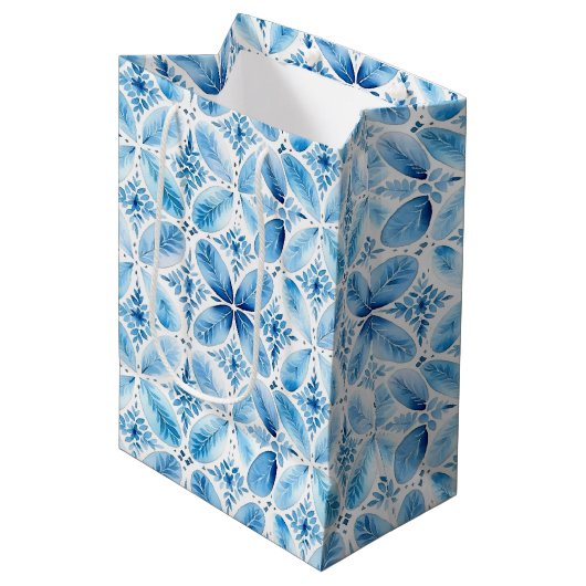 Blauw Witte Batik Bloemige Bruidsdouche Medium Cadeauzakje (Voorkant Gekanteld)
