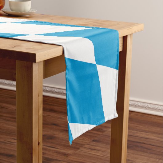 Blauw-witte Beierse Diamant Vlag Patroon Korte Tafelloper (Voorbeeld)